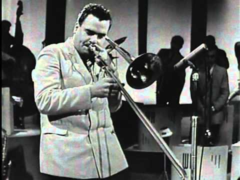 Woody Herman & His Swingin' Herd - Woodchopper's Ball