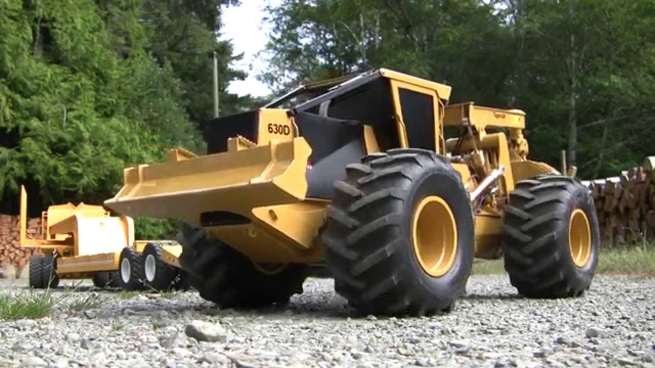 Loading the Tigercat on to the lowbed