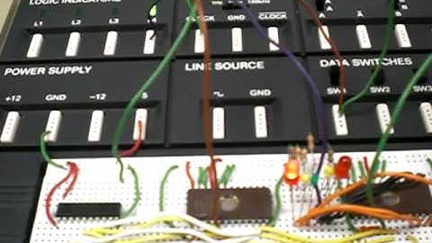 Logic circuit traffic signal