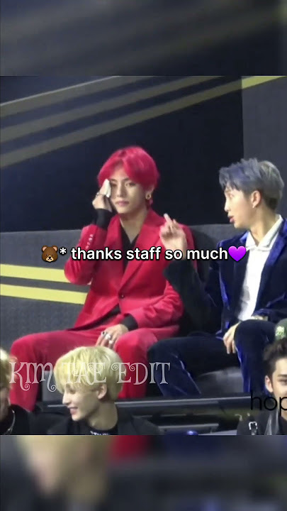 The way staff girl helping😍 taehyung🐻 she is so cute🥰💜#bts #taehyung #shorts