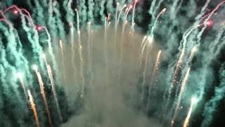 CB25-X180-35 Color X-dream Pyrotrade Fireworks