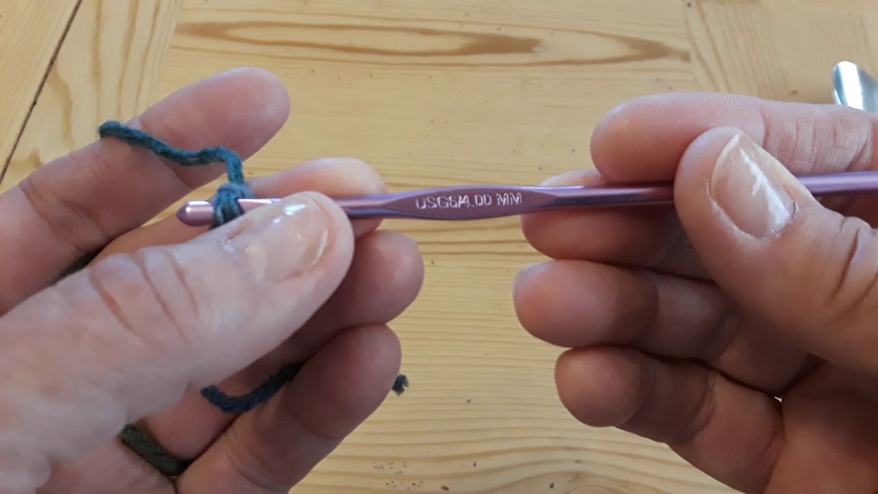 quick-tips-on-how-to-hold-a-crochet-hook-youtube