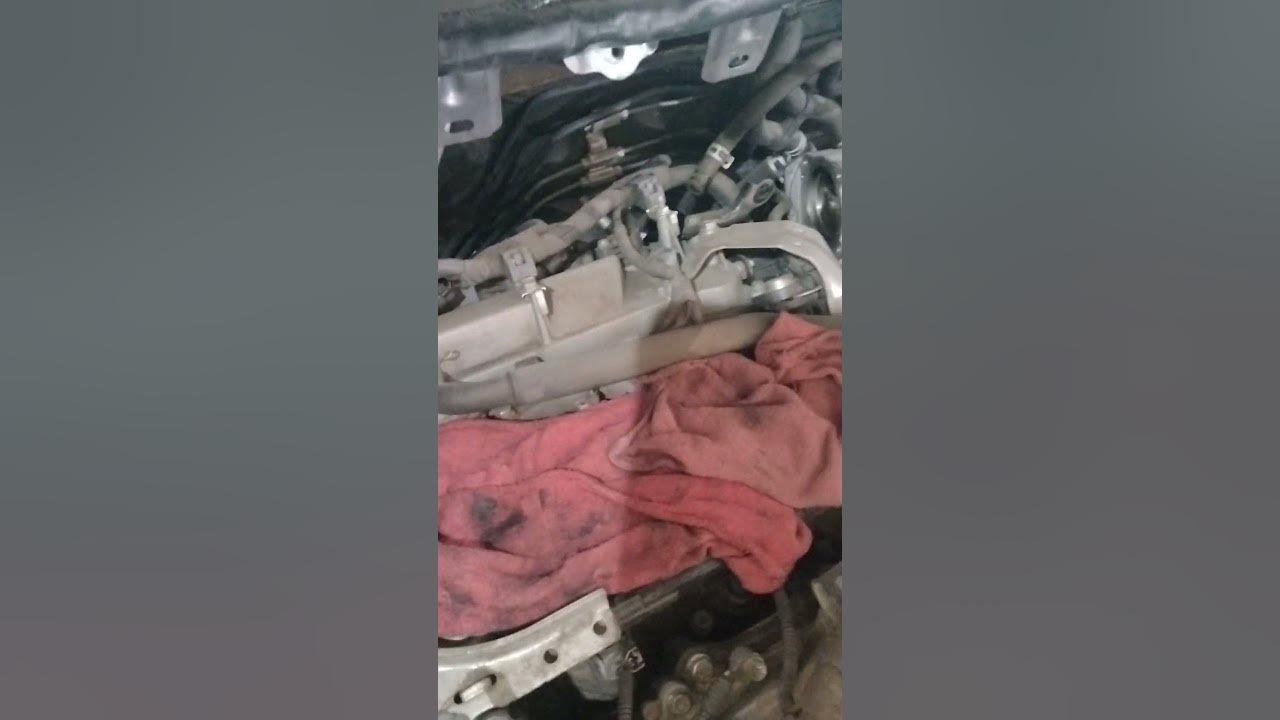 2011 Toyota sienna spark plugs easy way - YouTube