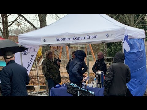 Skeittausta Leppävaaran parkilla ennen talven tuloa. Skeittaus: Mikael Linko // Kuvaus: Arttu Heikki. 