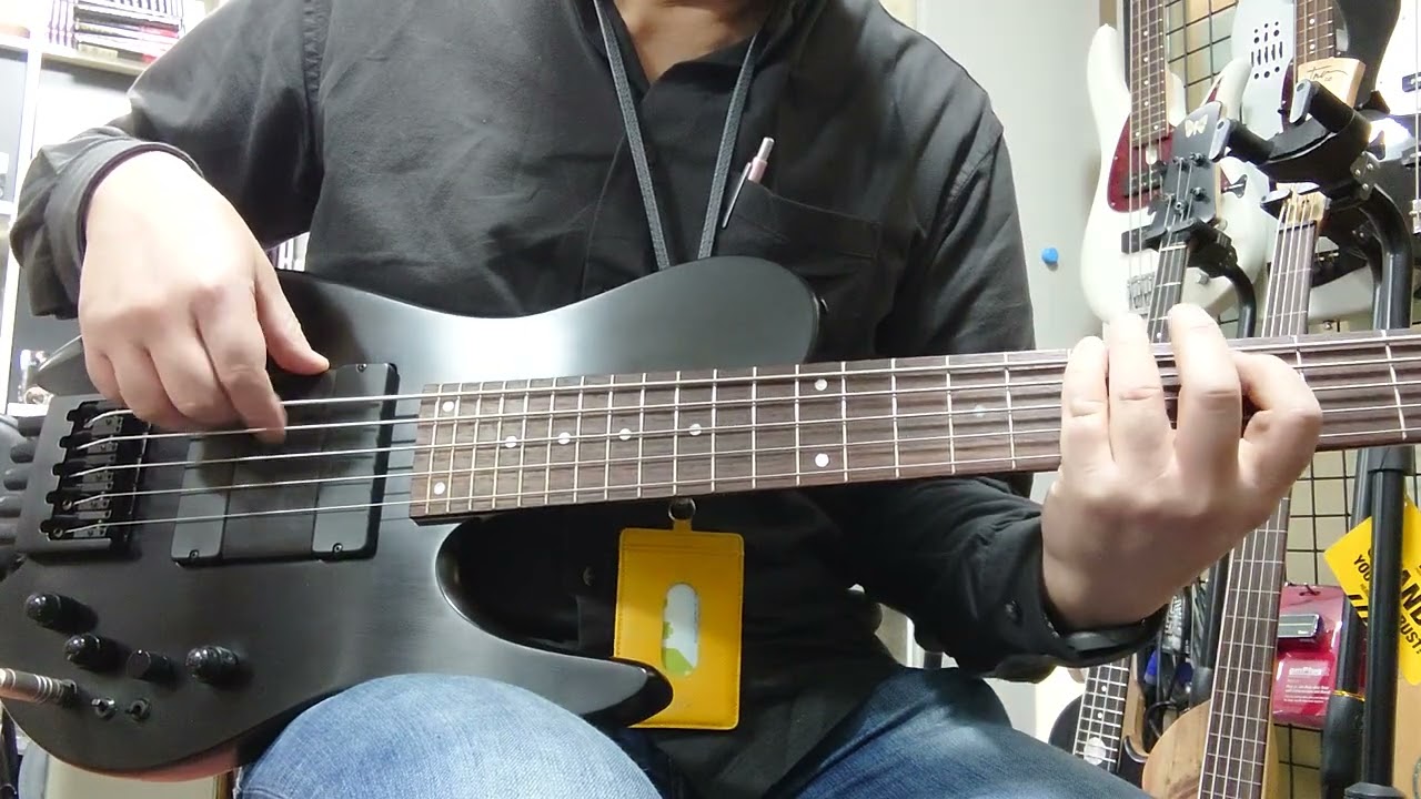 Fodera Imperial モドキ Fodera Imperial Mini MG 5 Elite Custom Bloodwood DEMO - YouTube