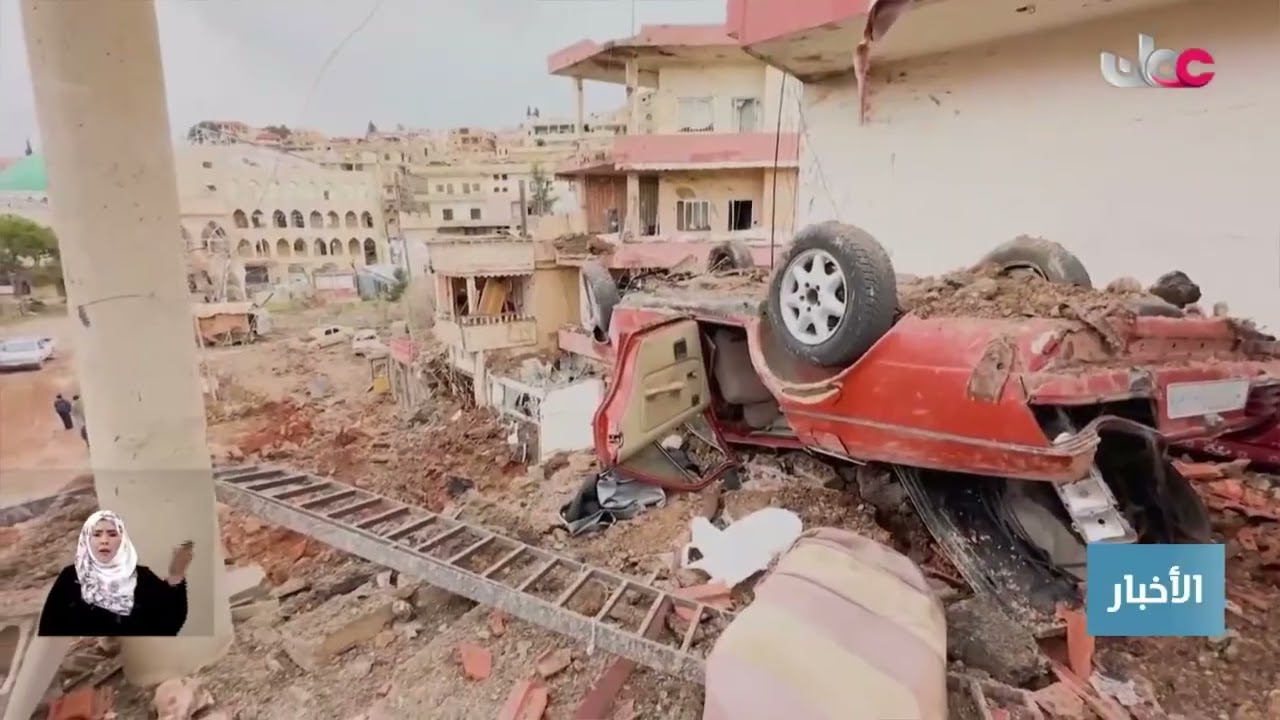 تقرير | وزارة الصحة اللبنانية: نحو 300 قتيل حصيلة الغارات الإسرائيلية على لبنان منذ بدء الحرب.