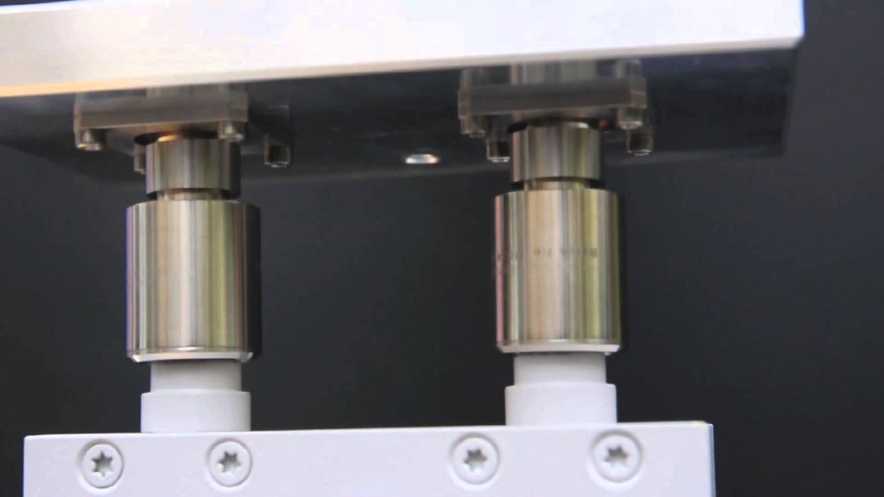 SPINNER EasyDock -- RF Push-Pull Adaptor -- - YouTube