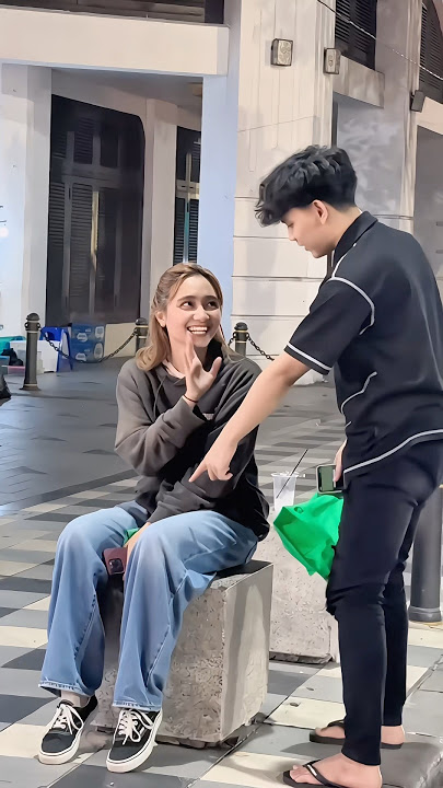 OMG ! Head covering prank very shocked women #viralvideo #viralshort #trendingshorts