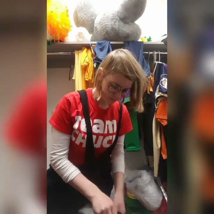 Getting into Chuck E Mascot | Speed Dressing