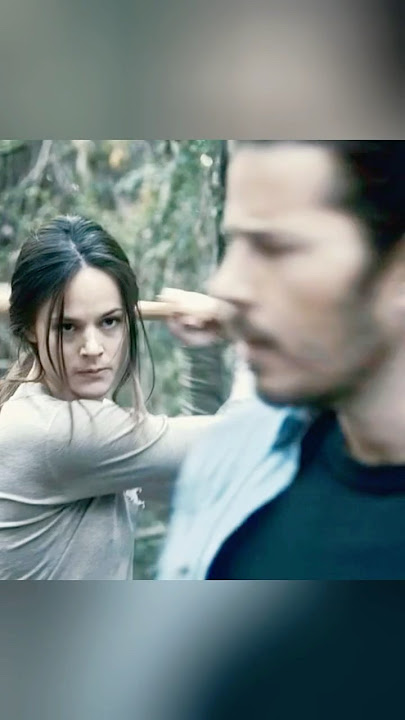 A girl takes revenge one by one on the gangsters who hurt her.