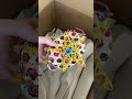 Unboxing the Small Avian Essentials kit from Elle and the Birds!!