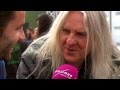 Capture de la vidéo Graspop 2013 Interview Saxon (29/06/2013)
