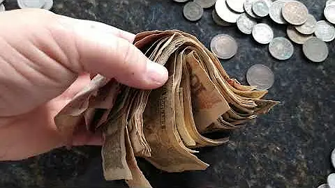 Qual o nome do colecionador de moedas?
