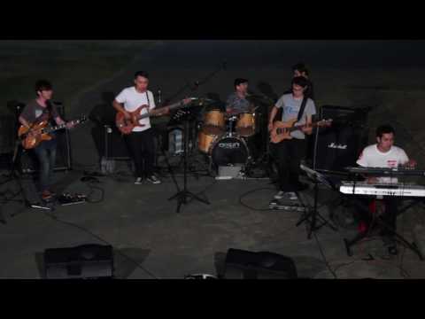 南台熱音社2015熱音週 小葉老師團 - Sunday Morning(cover)