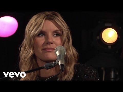 Grace Potter - Apologies (Live From CMT Studios)