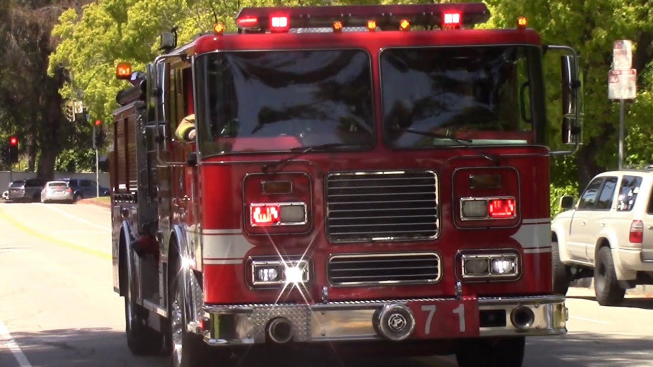 *Hauling* LAFD Engine 71 responding - YouTube