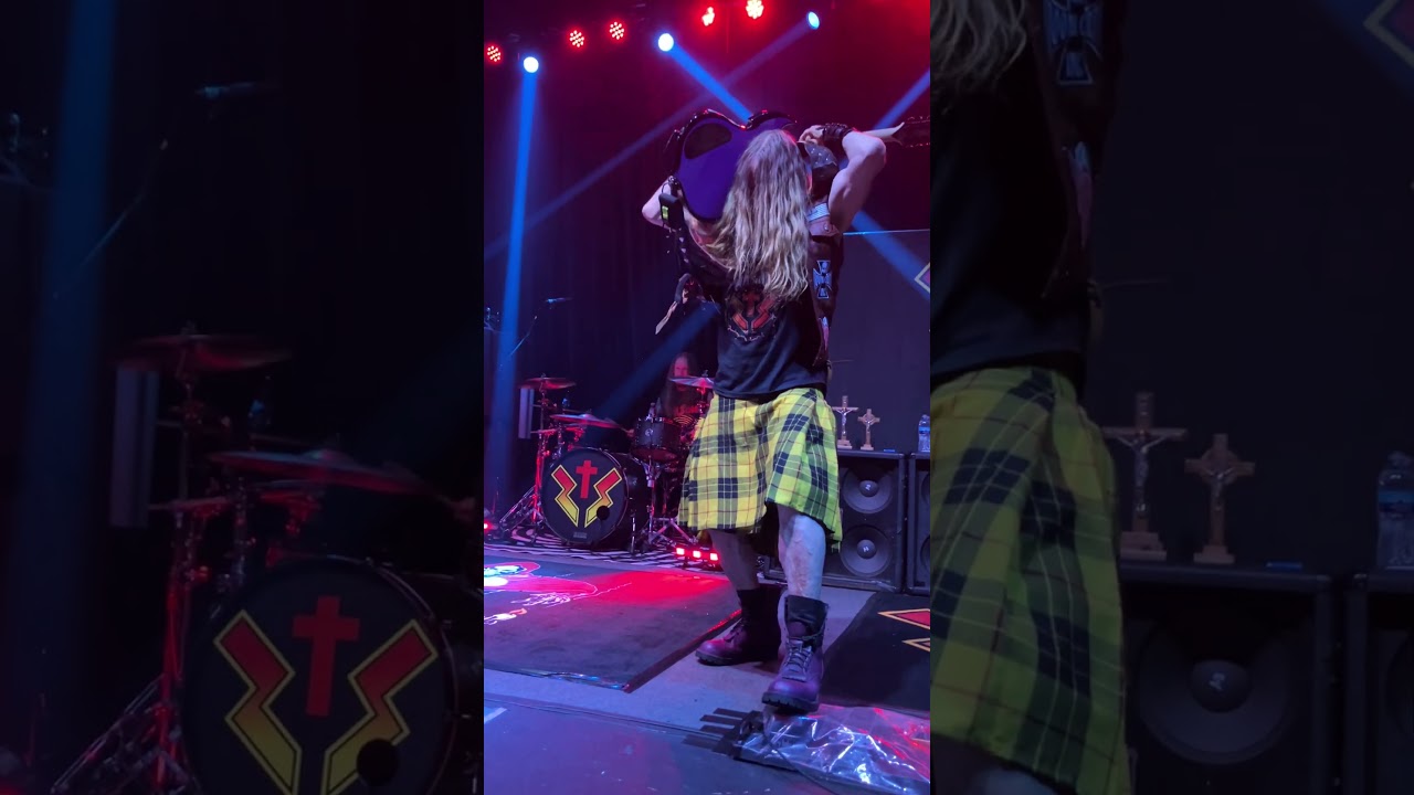 Behind the head guitar shred 