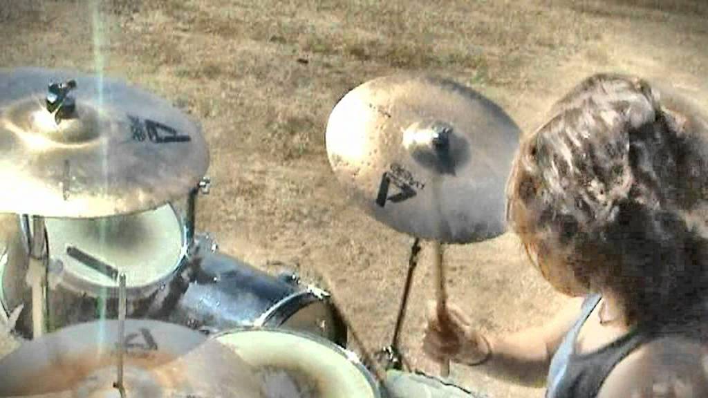 LOS MONSTRUITOS - COREA DEL NORTE (videoclip)