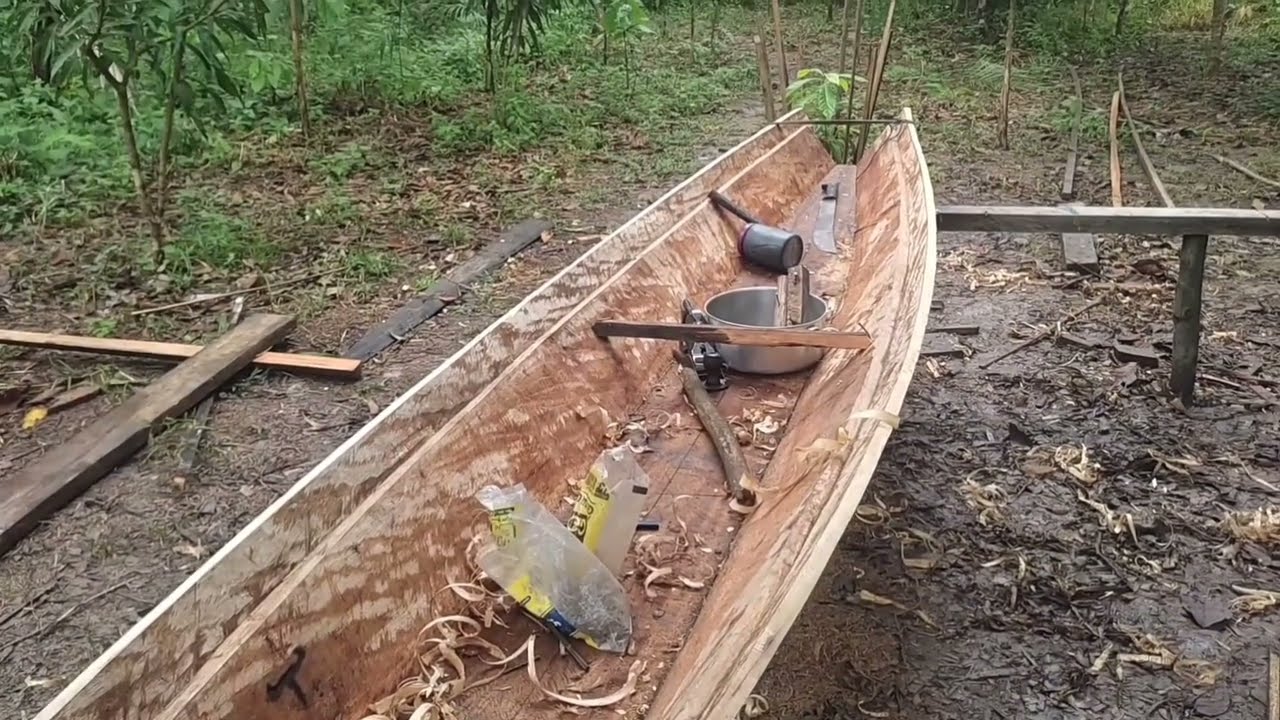 ✅😱😱😱[ INCRÍVEL ] VEJA COMO É FEITA A CANOA NOSSO TRANSPORTE FLUVIAL / DA AMAZÔNIA