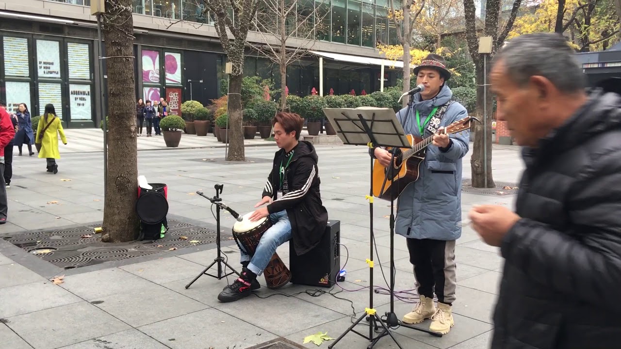 Shanghai Street Performers ~ Soulful Christmas Eve Acoustics 2019