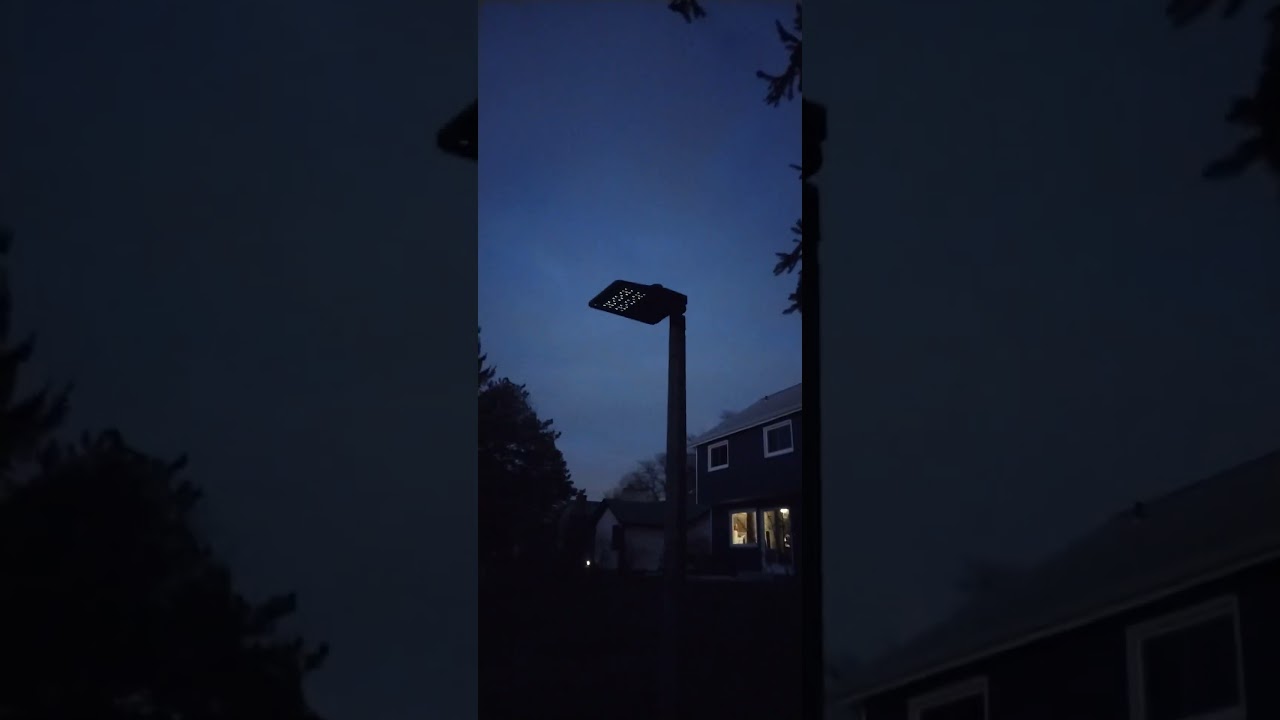 A Failed LED Street Light