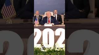 I’M HAUNTED BY CROOKED HILLARY CLINTON WHILE SIGNING MIDDLE EAST PEACE DEAL! Tiny Trump Exposed I’M HAUNTED BY CROOKED HILLARY CLINTON WHILE SIGNING MIDDLE EAST PEACE DEAL! Tiny Trump Exposed