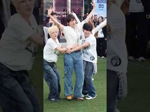 <strong>DANCE</strong>] AHOF 장슈아이보 <strong>ZHANG</strong> SHUAIBO (JL 차웅기) TWICE 'Heart Shaker' K-POP 랜덤플레이댄스 PlayOn RPD 코엑스 랜플 260711