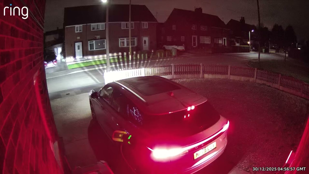 charging. Omoda 9 Horn Problems.