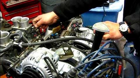 13B Dual Weber 36/36 DCD Rotary engineering video 008.avi