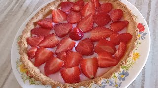 tarte au fraise  تارت الفراولة بكريمة بنينة و عجينة دوب فالفم بمقادير مظبوطة مطبخ آنيا