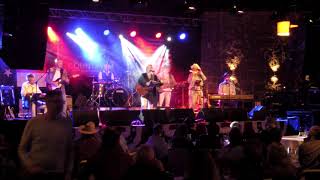 Just an illusion - Linda Lyckemyr & the New Family