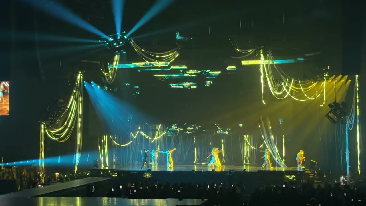 ROCK THE BOAT with intro 【XG WORLD TOUR: THE CORE K-Arena