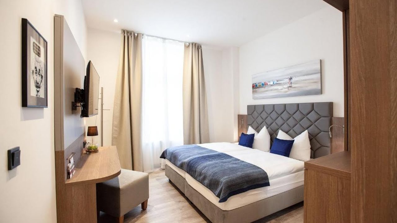 Gastehaus freches Perlhuhn | Bremen, Germany | Hotel Review🏠