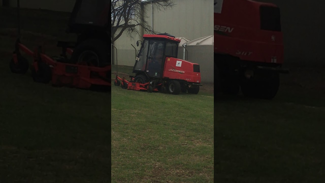 2012 Jacobsen R311T Large Area Rotary Mower