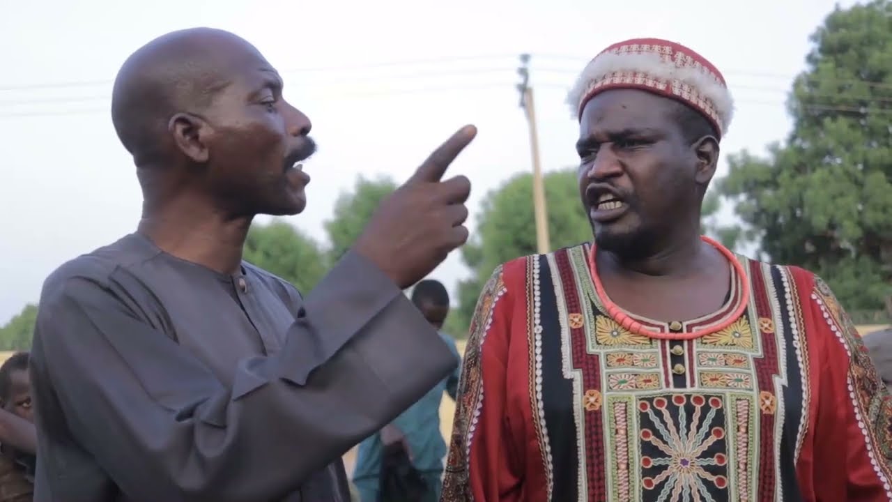 Musa mai sana,a yana fada shida sirikinsa