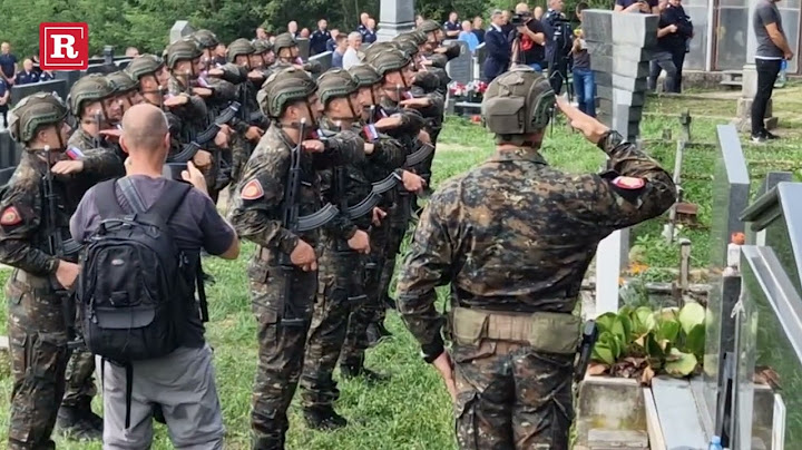 "Zbogom, prvi nerođeni sine" Policajac Nikola Krsmanović ispraćen uz pesmu "Hriste Bože"