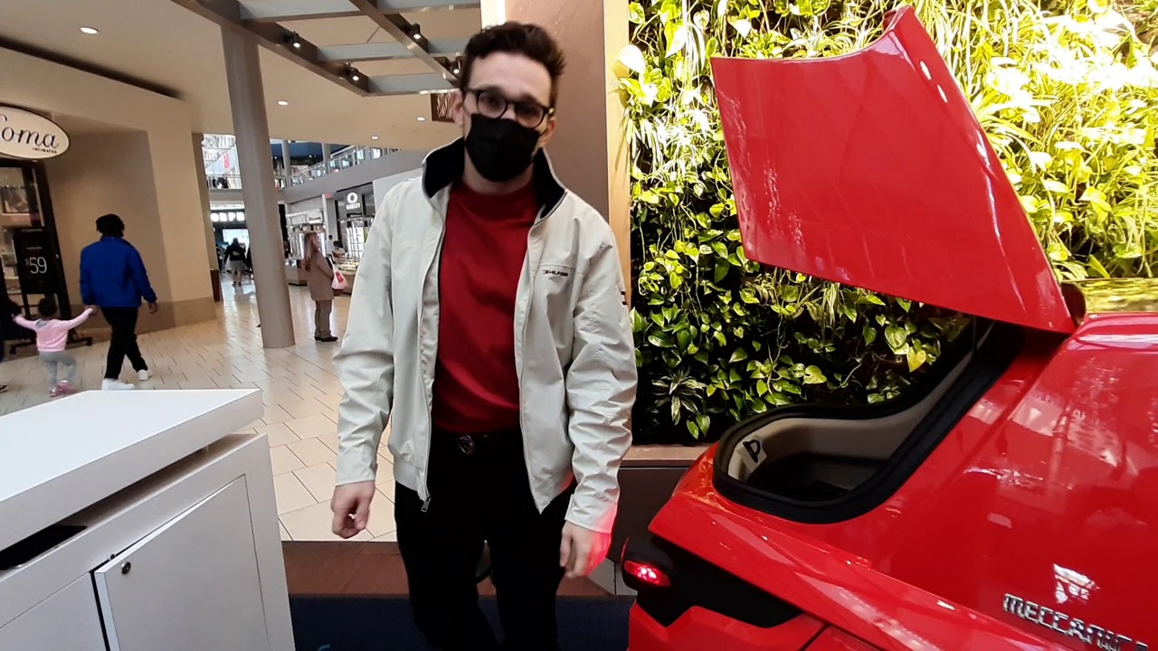 Solo electric vehicles Fluent in like with Becky C.