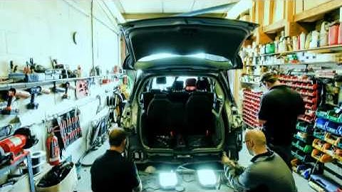 Towbar Installation on Renault Scenic (Time Lapse Video)