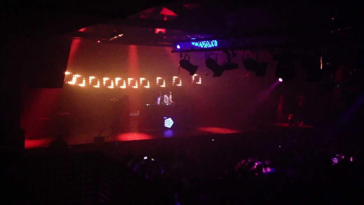 2 Many DJ's Razzmatazz Barcelona 13041 Esta si Esta no Chimo Bayo