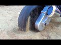 BMW-moottoripyörä juuttui hiekkaan