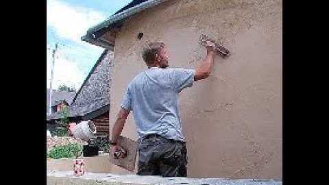 Rendering a block wall using PRB MONOCOUCHE stone coloured render (Enduit)