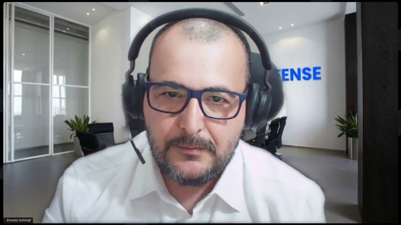 Integración y reportes mediante APIs.