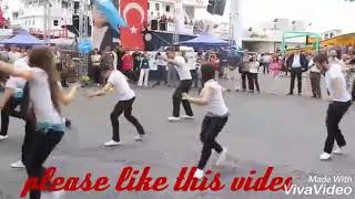 Aama pan ke patari karela pan ke duna hit dance