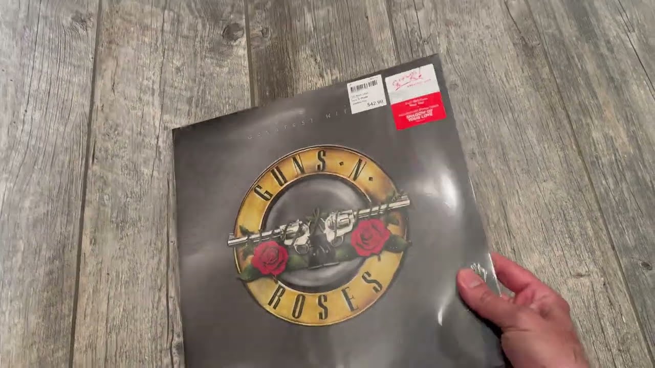 A Clean Look at the Guns N' Roses Greatest Hits 2‑LP - YouTube