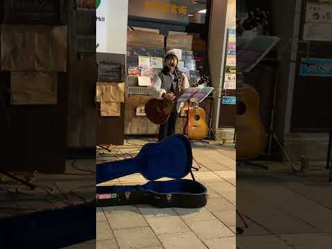 青森県八戸市みろく横丁 あいらの弾き語り　『スマイル』ストリートライブ