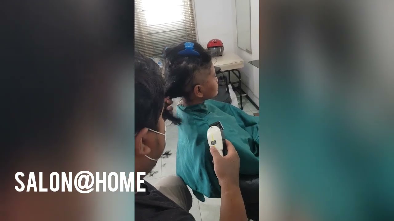 MAMAH MUDA BOTAKIN RAMBUT DI SALON ( Woman Headshave at Salon ) - Family Haircut Salon@Home