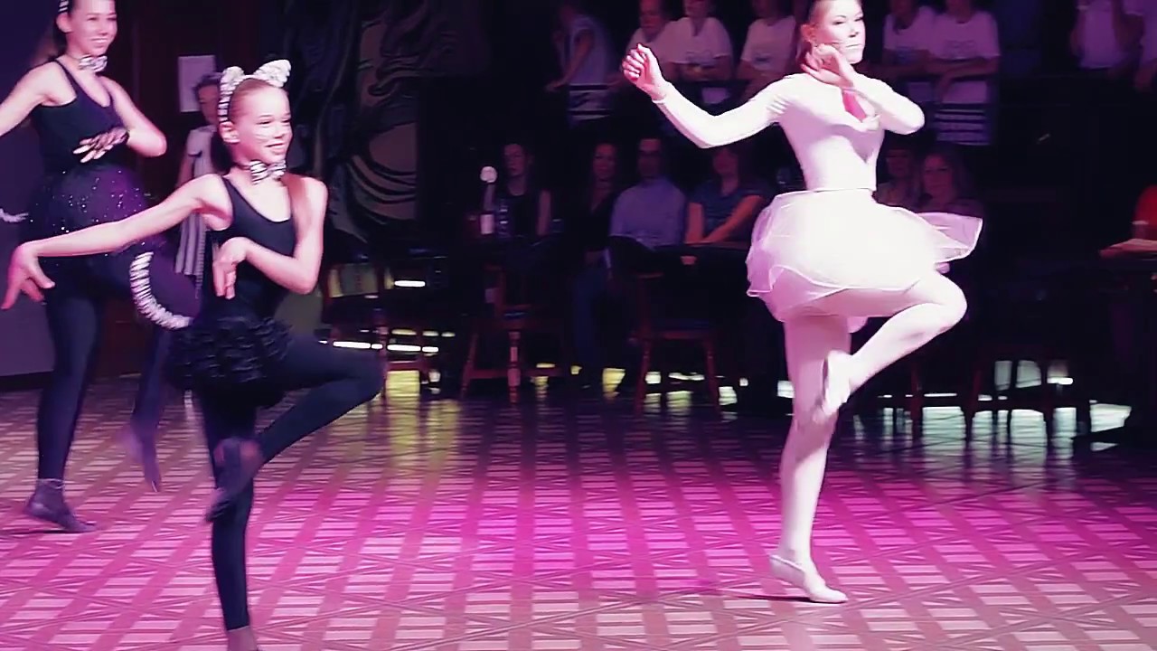 Бродвейский джаз-мюзикл Кошки