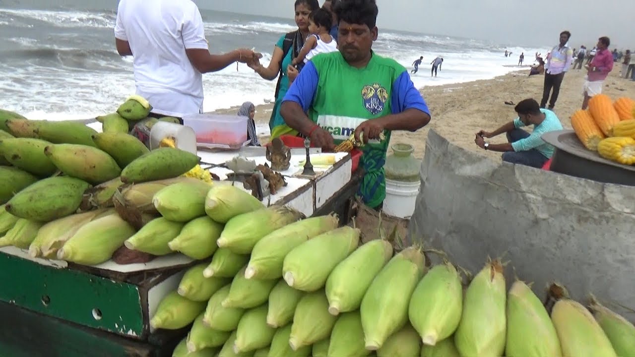 People Eating & Enjoying | Best Indian Street Food | Chennai Marina Beach (Tamil Nadu India ) | Indian Food Loves You