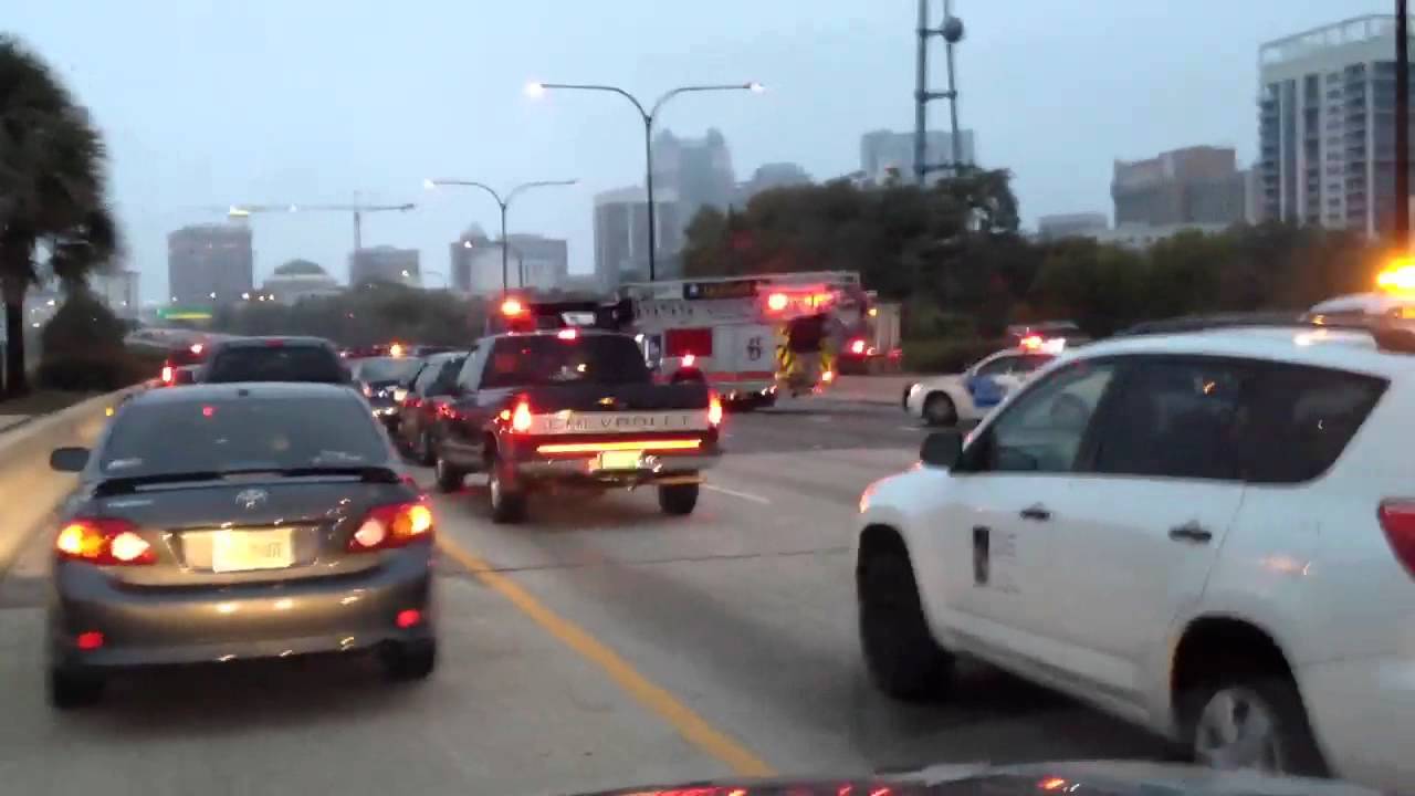 Wreck on 408 in Orlando - YouTube
