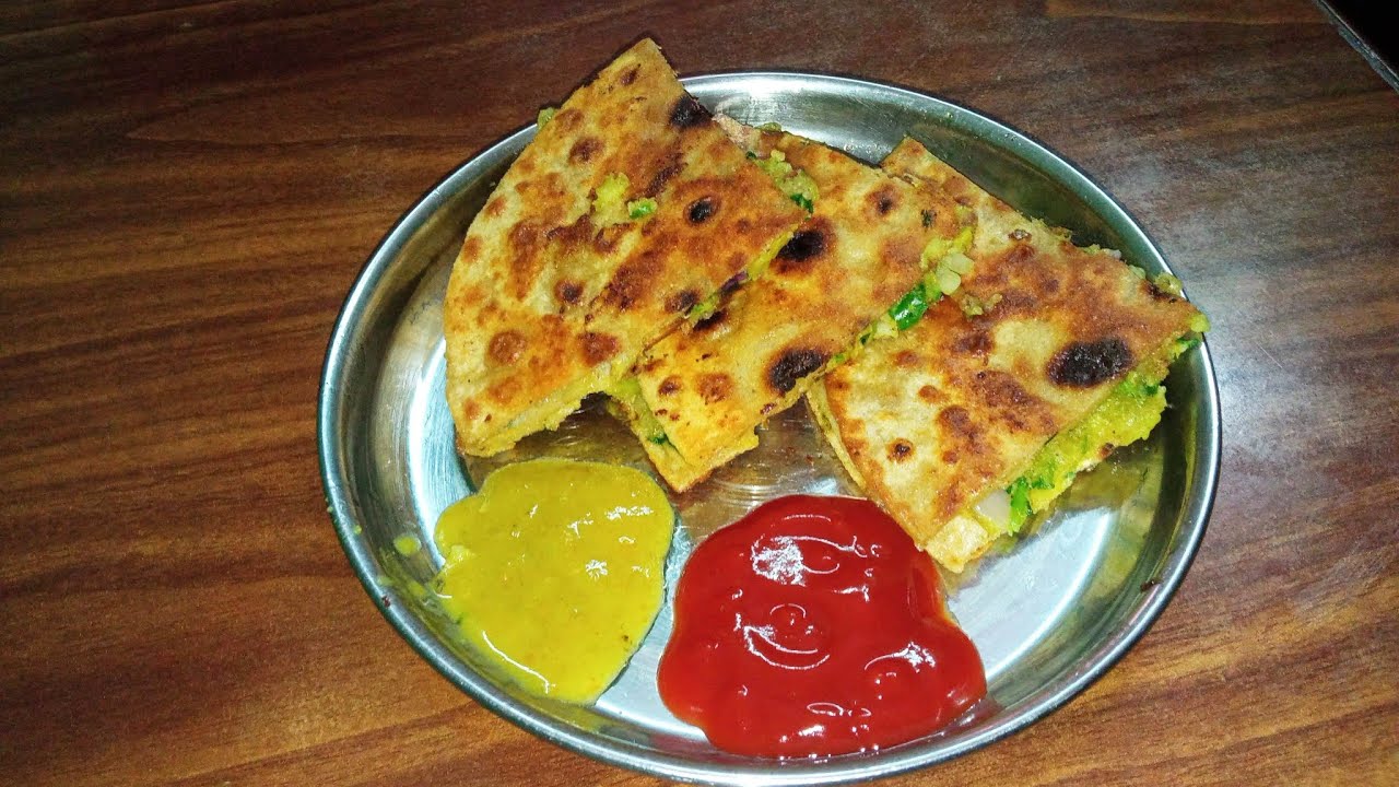 बची हुई रोटी से बनाये टेस्टी नास्ता। Tasty roti filled with potato and ...